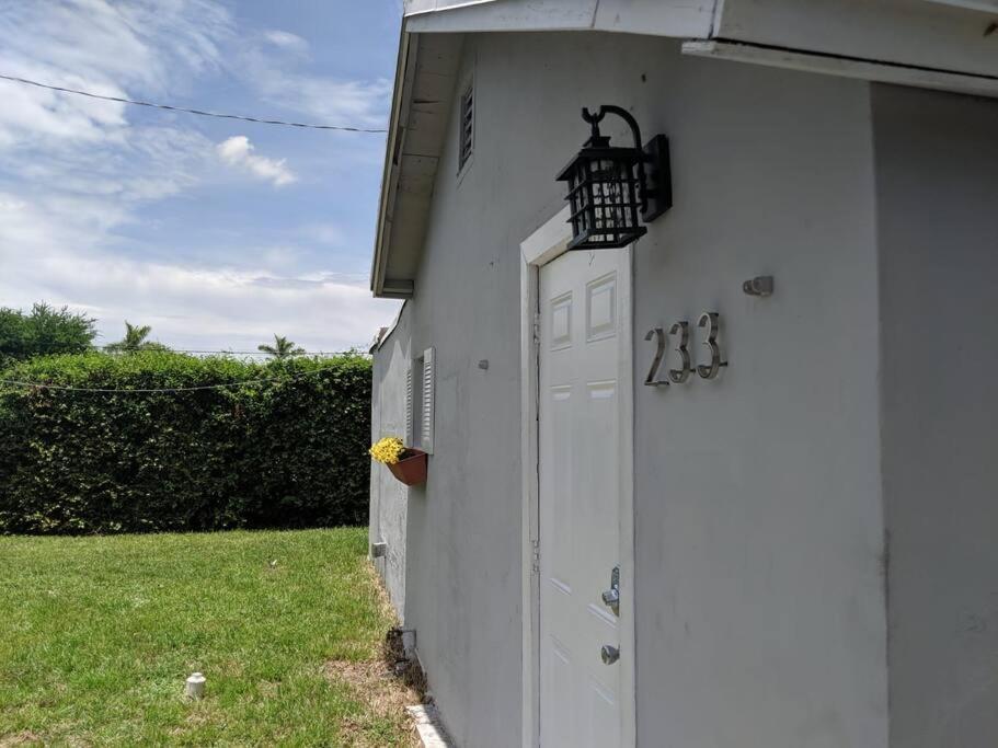 3 Bedroom Miami Home 15 Minutes To The Beach Экстерьер фото