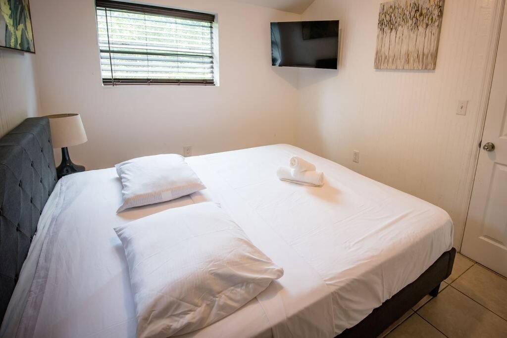 3 Bedroom Miami Home 15 Minutes To The Beach Экстерьер фото